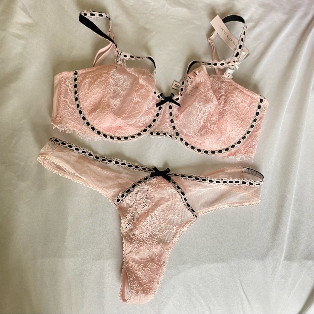 Victorias Secret Dream Angels Bra & Thong Set